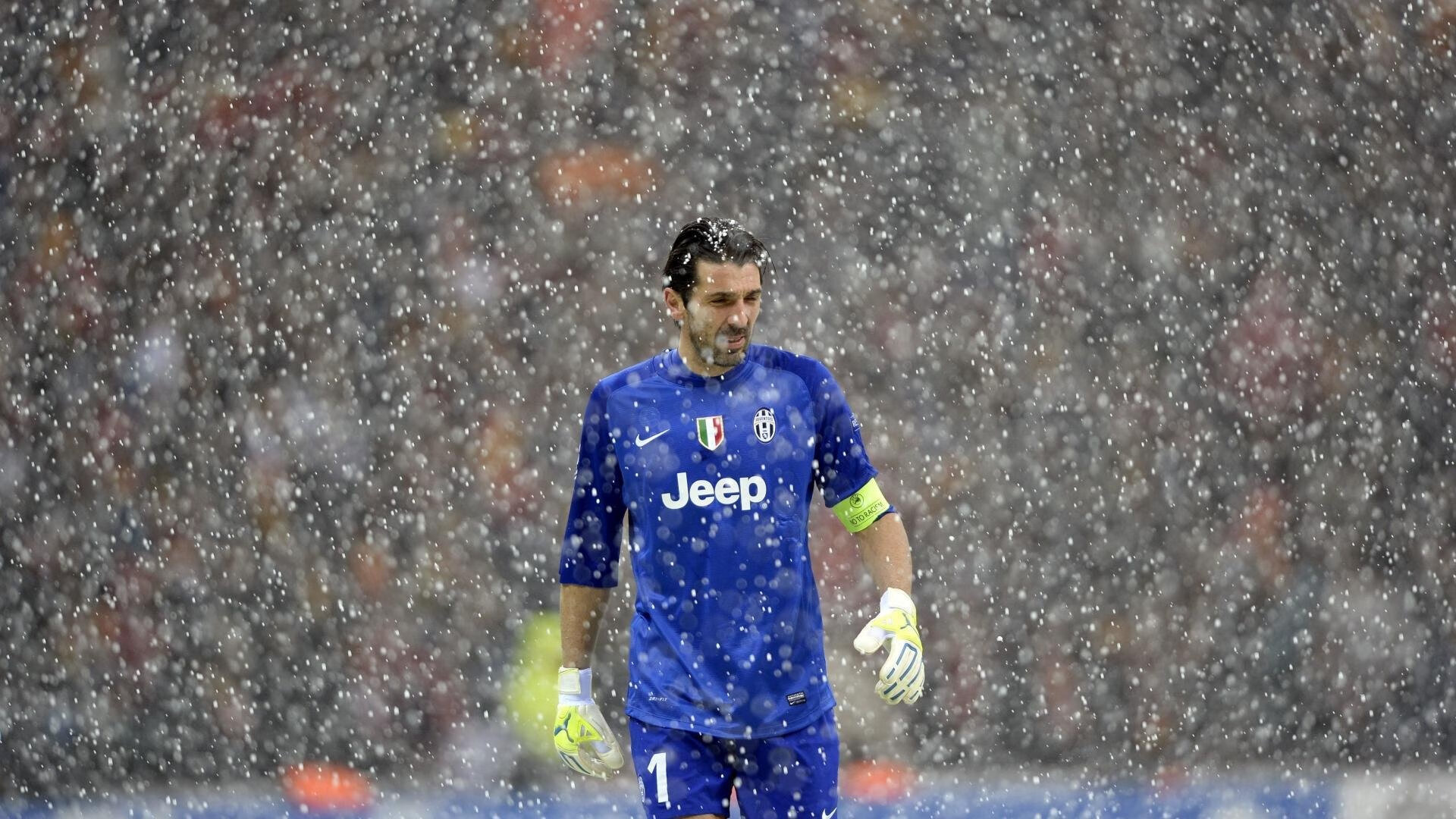 伊布烈焰灼痛时光,曼城爆冷惊醒足坛,当不可能同时发生