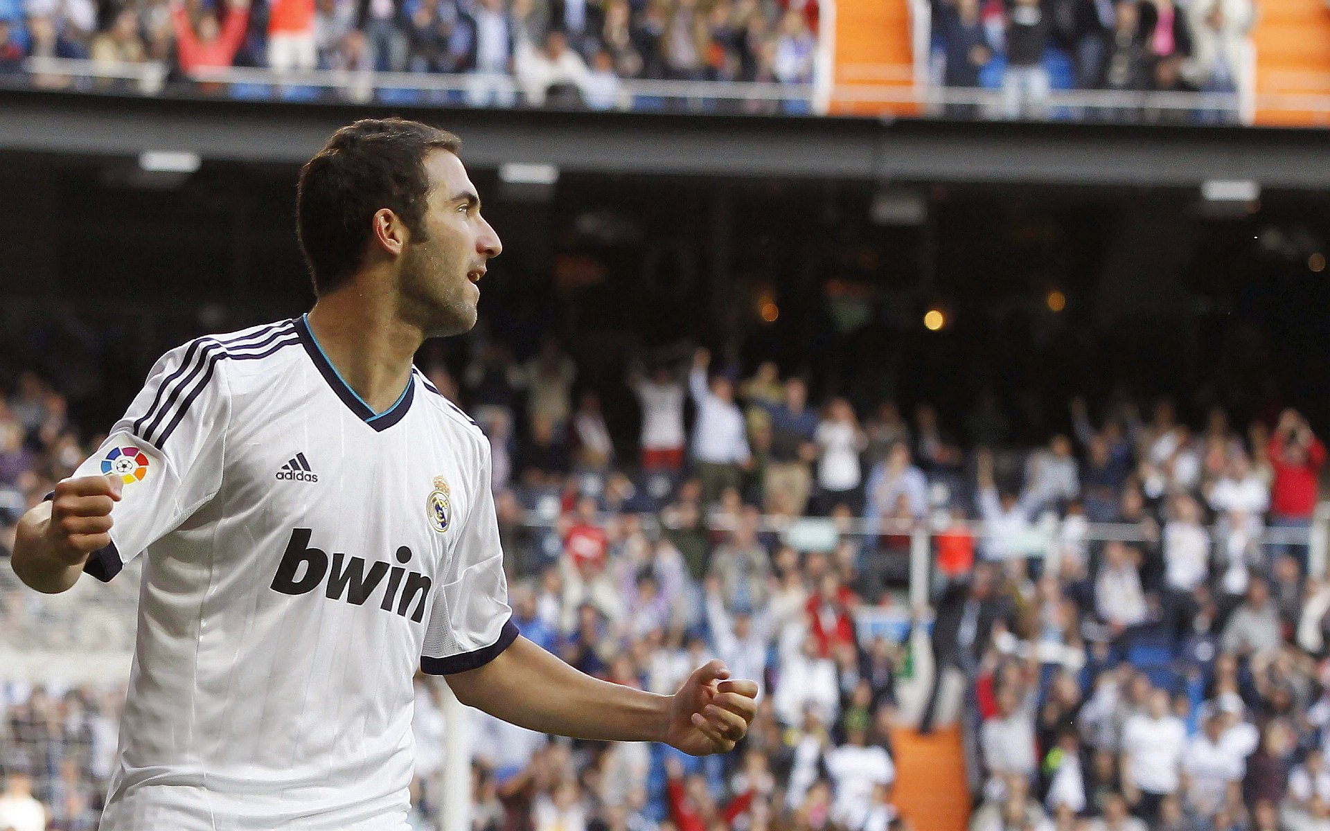 迪巴拉之夜，当绿茵场的心脏在NBA季后赛的脉搏上跳动